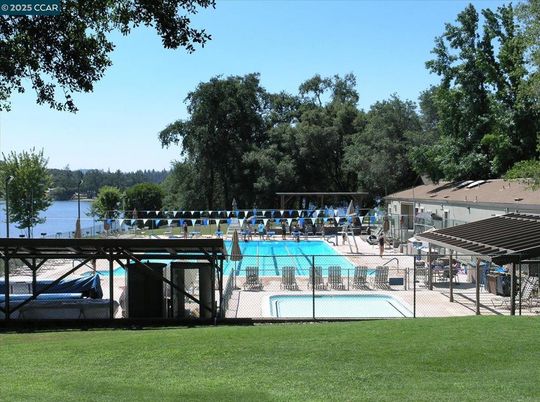 Exterior, Pool, Water