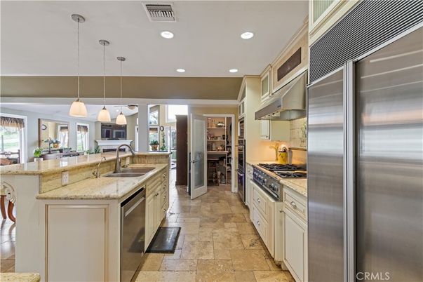 Interior, Kitchen, Pendant Lights, Recessed Lighting, Stainless Steel Appliances