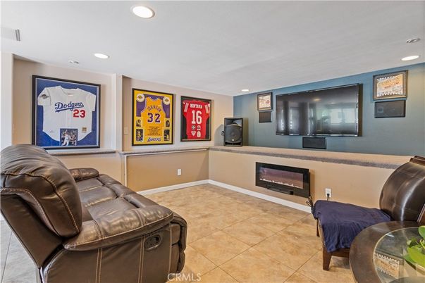 Fireplace, Interior, Living room, Recessed Lighting