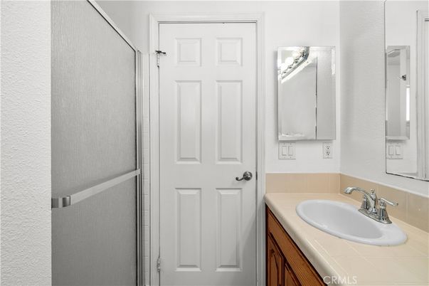 Bathroom, Interior, Tile Countertops