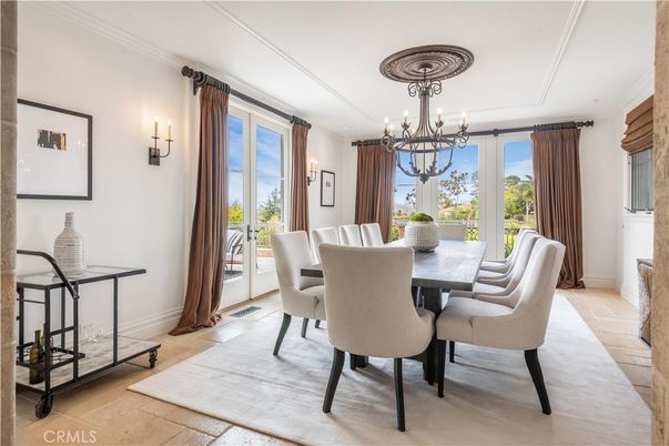 Chandelier, Dining room, Interior