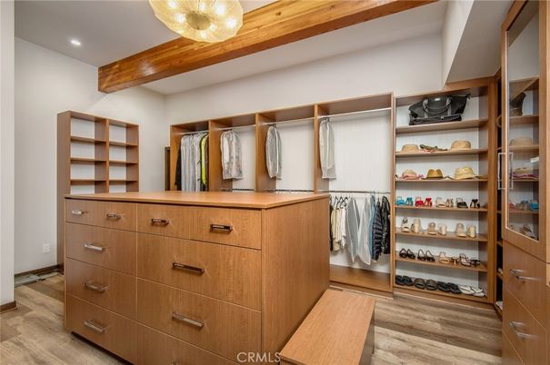 Interior, Pendant Lights, Recessed Lighting, Walk-in Closets, Wood Texture Flooring