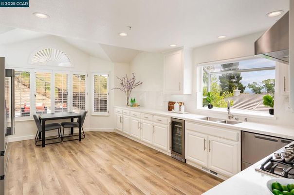 Dining room, Interior, Kitchen, Recessed Lighting, Wood Texture Flooring