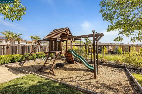 Backyard, Exterior, Playground