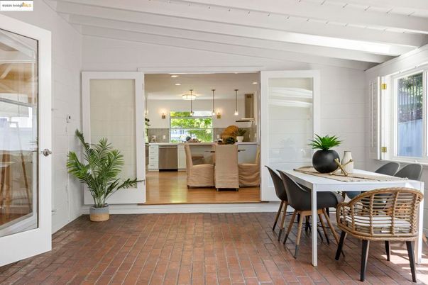 Dining room, Interior, Kitchen, Pendant Lights