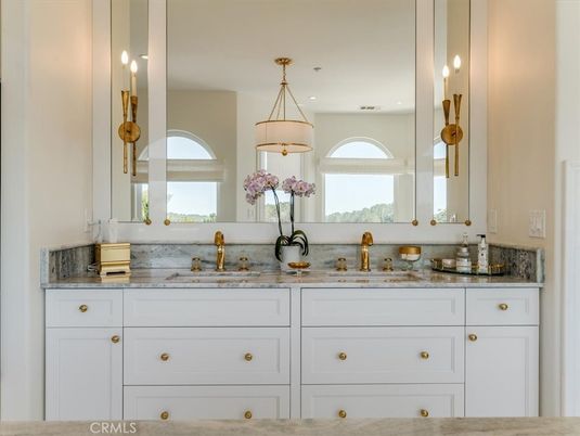 Bathroom, Dual Sink Vanities, Interior, Pendant Lights, Recessed Lighting