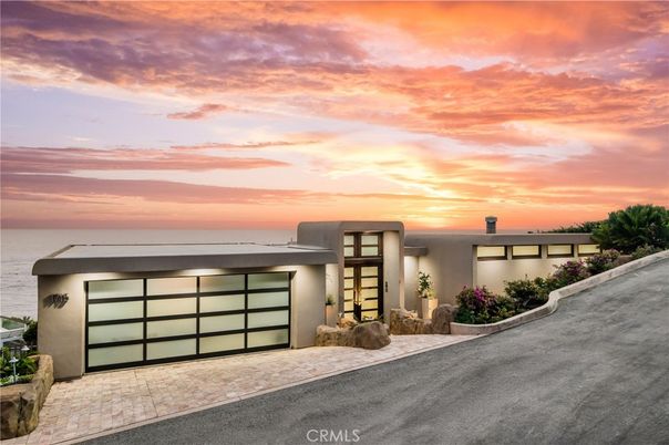 Attached, Exterior, Facade, Modern