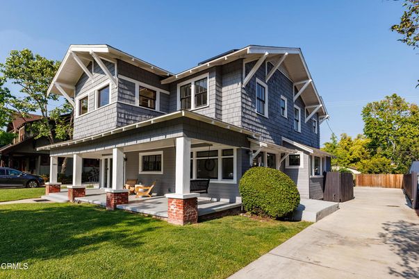 Exterior, Facade, American Craftsman