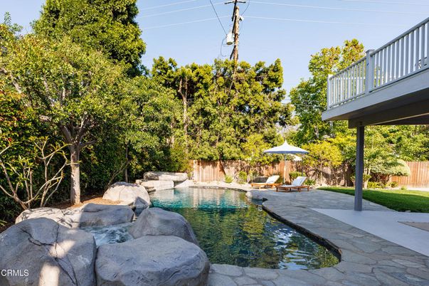 Exterior, Pool