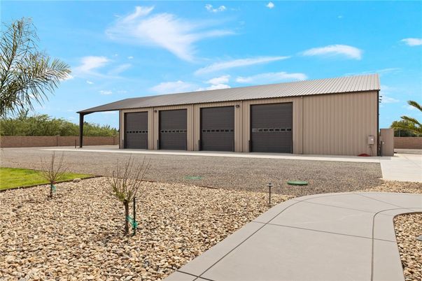 Detached Garage, Exterior