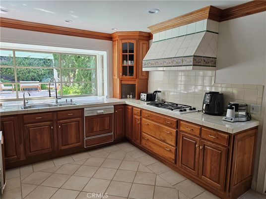 Interior, Kitchen, Recessed Lighting, Tile Countertops