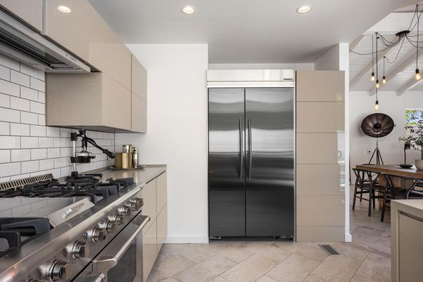 Dining room, Interior, Kitchen, Recessed Lighting, Stainless Steel Appliances