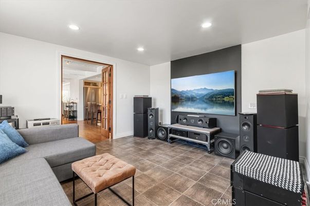 Interior, Living room, Recessed Lighting, Washer, Wood Texture Flooring