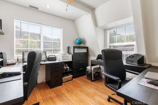Home Office, Interior, Recessed Lighting, Wood Texture Flooring