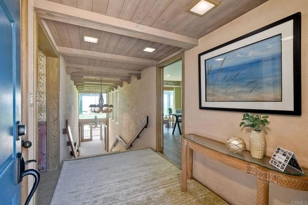 Interior, Pendant Lights, Recessed Lighting, Wooden Beams, Wooden Ceilings, Wood Texture Flooring