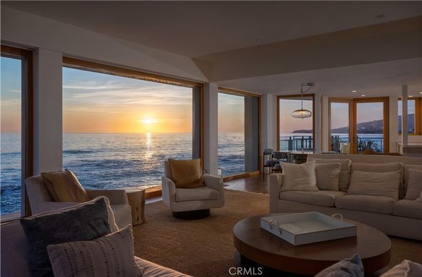 Interior, Living room, Pendant Lights, Recessed Lighting, Water