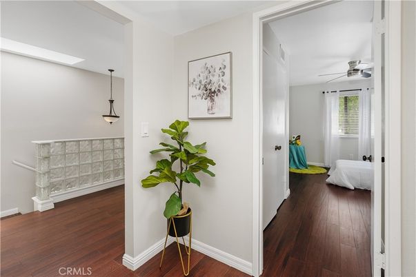 Bedroom, Interior, Pendant Lights, Wood Texture Flooring