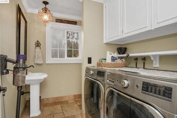 Chandelier, Interior, Washer