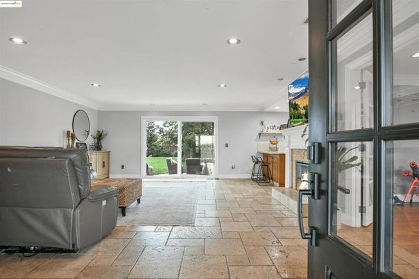 Fireplace, Interior, Living room, Recessed Lighting