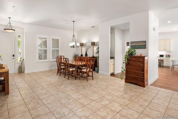 Chandelier, Dining room, Interior, Pendant Lights, Recessed Lighting, Wood Texture Flooring