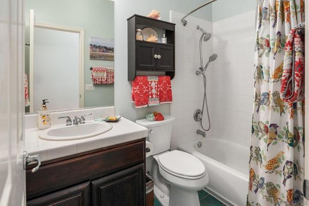 Bathroom, Interior, Tile Countertops