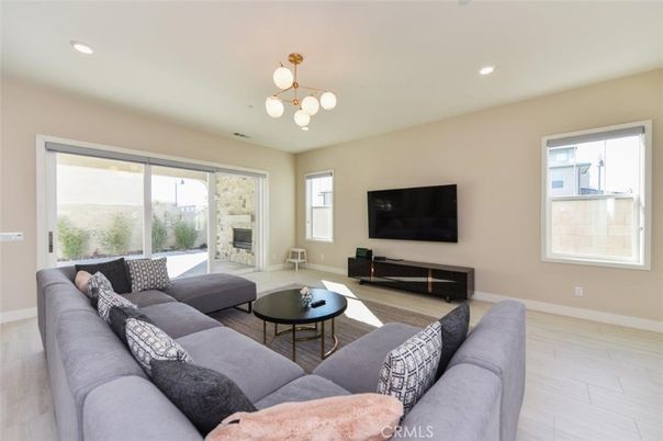 Fireplace, Interior, Living room, Pendant Lights, Recessed Lighting, Wood Texture Flooring