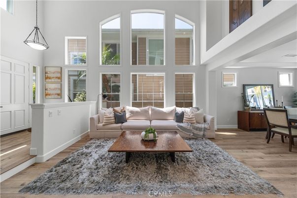 Interior, Living room, Pendant Lights, Wood Texture Flooring