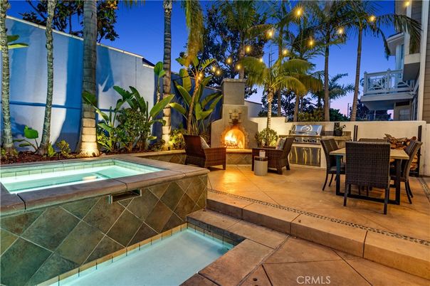 Exterior, Fireplace, Pool