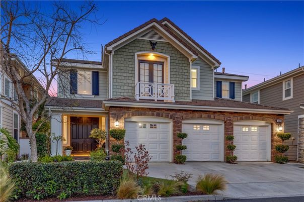 Attached, Exterior, Facade, Brick Facade, American Craftsman