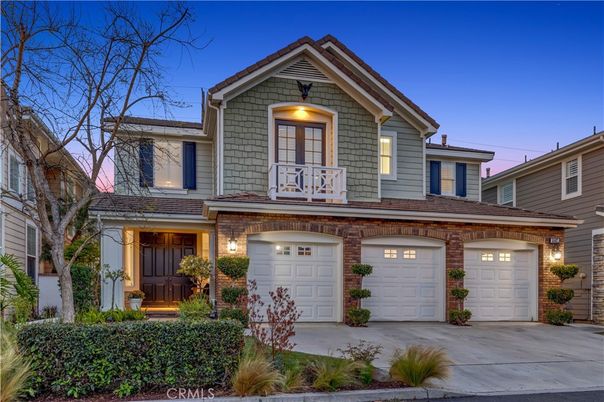 Attached, Exterior, Facade, Brick Facade, American Craftsman