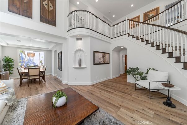 Chandelier, Dining room, Interior, Pendant Lights, Recessed Lighting, Wood Texture Flooring