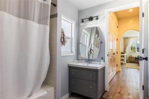 Bathroom, Interior, Recessed Lighting, Wood Texture Flooring