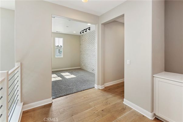 Empty room, Interior, Recessed Lighting, Wood Texture Flooring