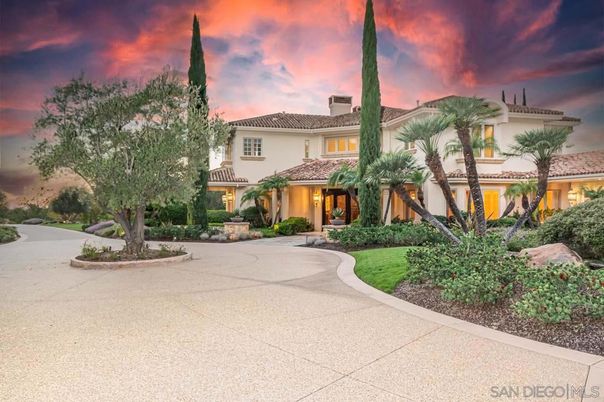 Backyard, Exterior, Facade, Mediterranean