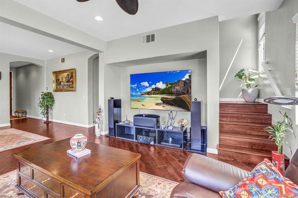 Interior, Recessed Lighting, Wood Texture Flooring