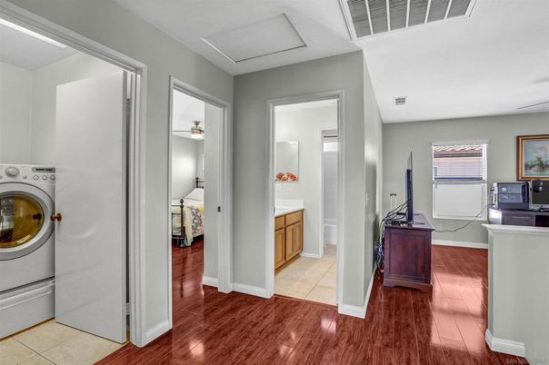Interior, Utility Closets, Washer, Wood Texture Flooring