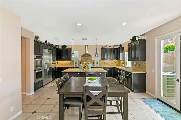 Dining room, Interior, Kitchen, Pendant Lights, Recessed Lighting, Stainless Steel Appliances