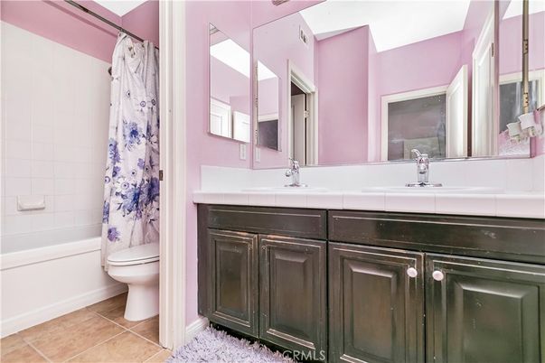 Bathroom, Interior, Tile Countertops