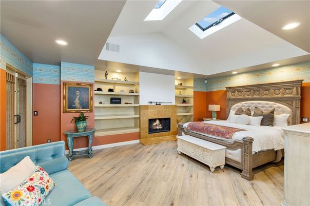 Bedroom, Fireplace, Interior, Recessed Lighting, Wood Texture Flooring