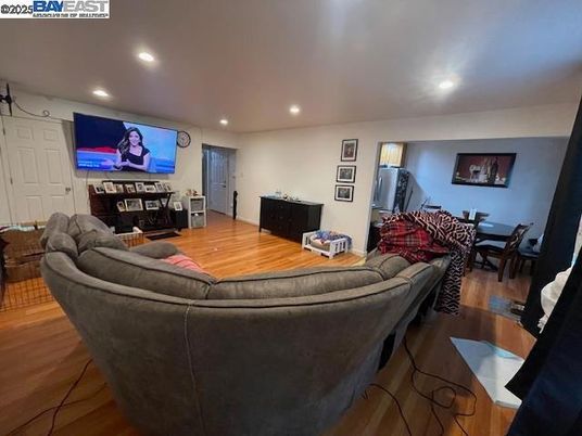 Dining room, Interior, Living room, Recessed Lighting, Wood Texture Flooring