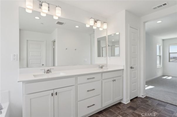 Bathroom, Dual Sink Vanities, Interior, Recessed Lighting