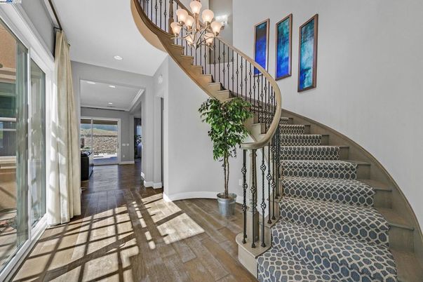 Chandelier, Interior, Recessed Lighting, Wood Texture Flooring