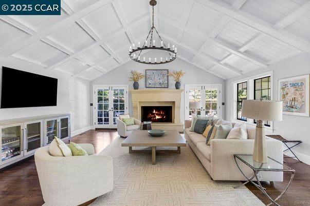 Chandelier, Fireplace, Interior, Living room, Pendant Lights, Wood Texture Flooring