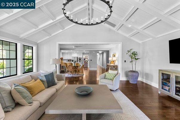 Chandelier, Dining room, Interior, Kitchen, Living room, Wood Texture Flooring