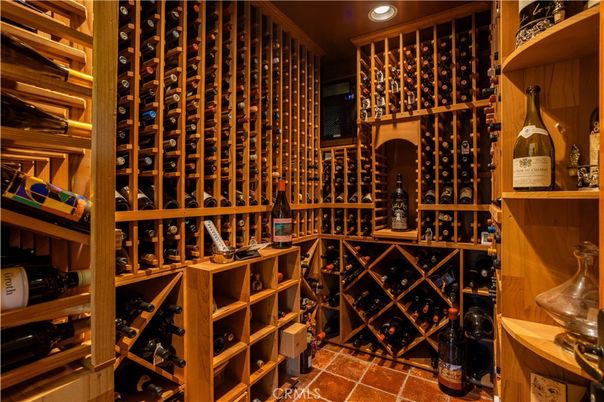 Interior, Recessed Lighting, Wine Storage