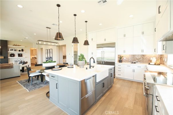 Dining room, Interior, Kitchen, Living room, Pendant Lights, Recessed Lighting, Stainless Steel Appliances, Wood Texture Flooring