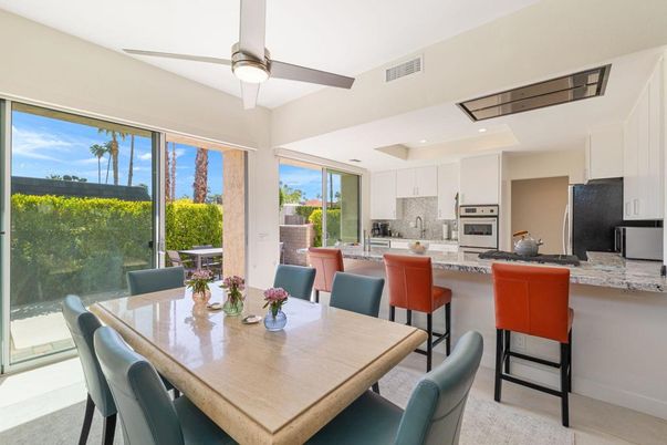 Dining room, Interior, Kitchen, Recessed Lighting, Stainless Steel Appliances