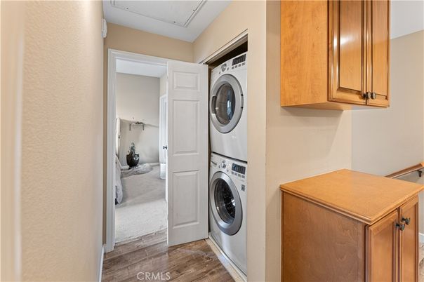 Interior, Utility Closets, Washer, Wood Texture Flooring