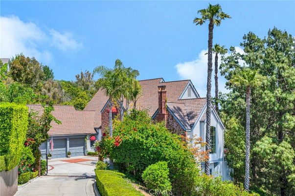 Attached, Exterior, Facade, Brick Facade, Tudor Revival