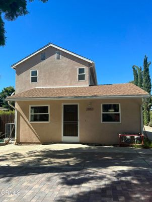 Exterior, Facade, Ranch